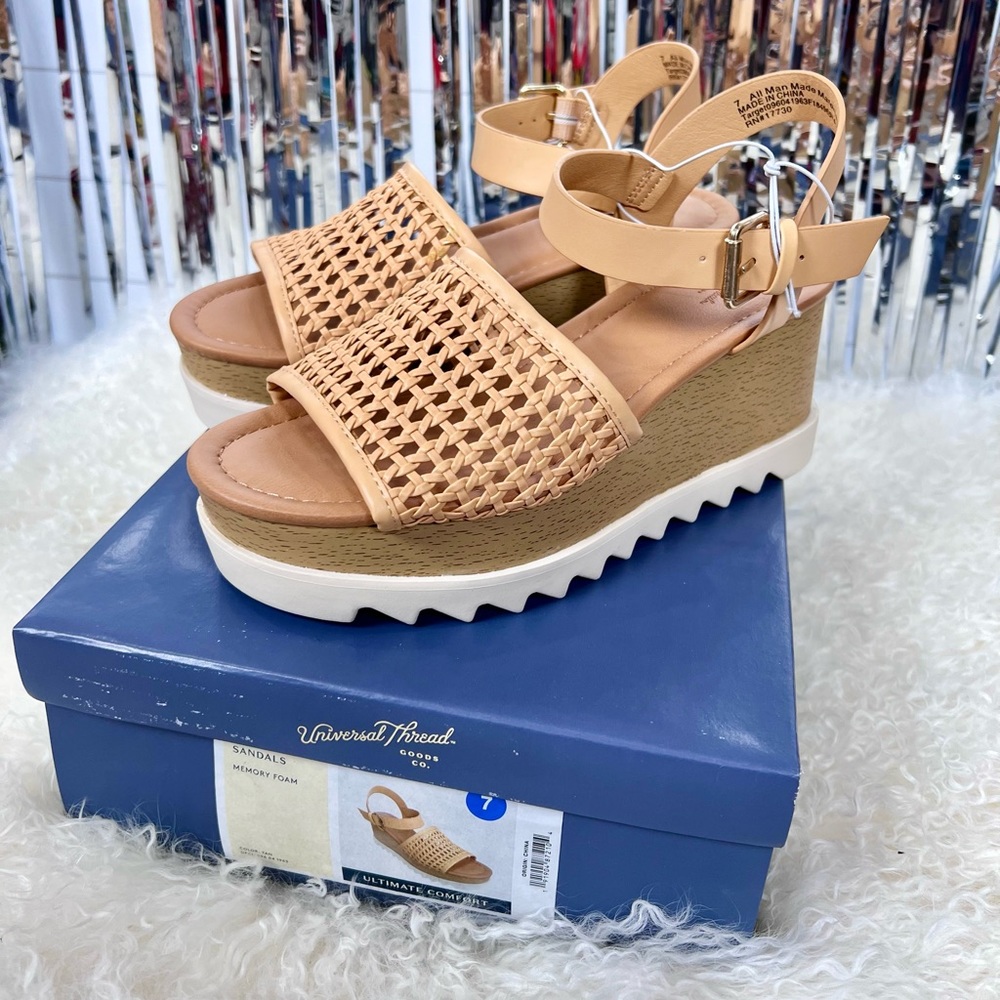 BRAND NEW - Universal Thread Alba Platform Sandals, Size 7, Tan